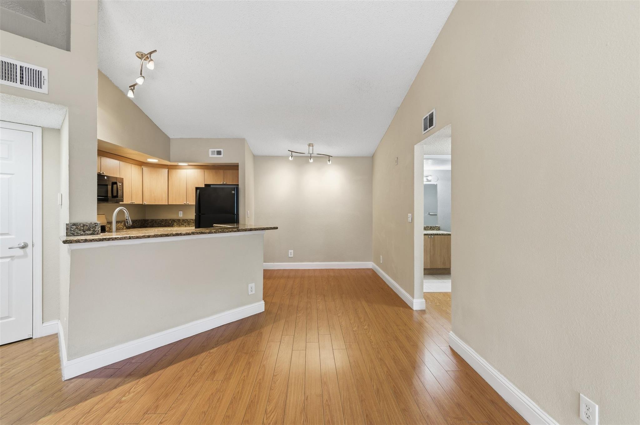 Isles at lago Nar - Residential Lease