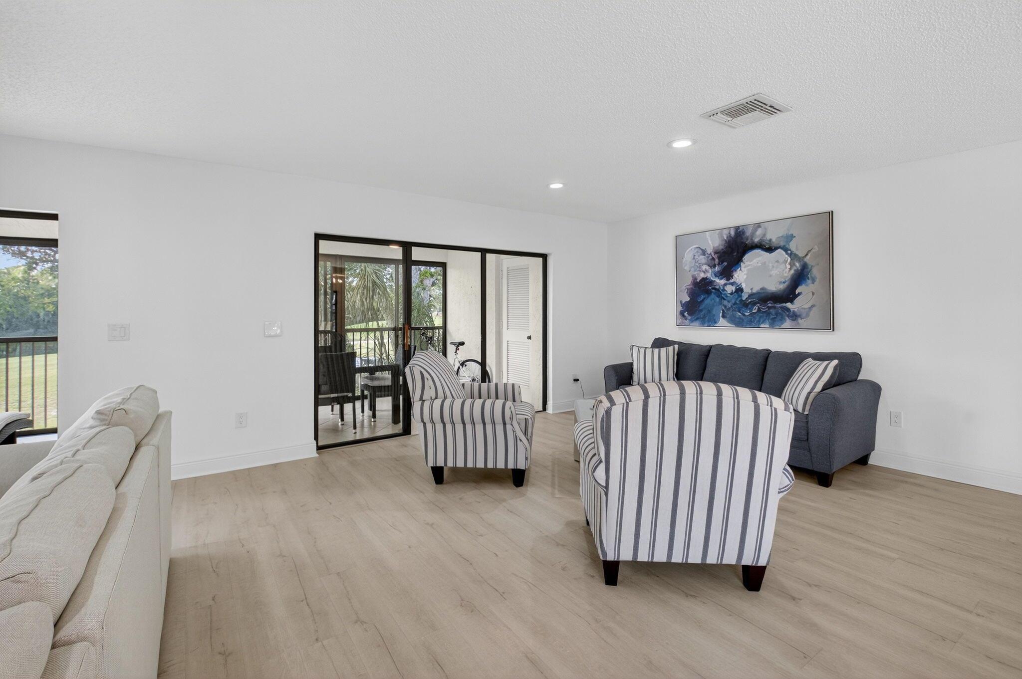 SOUTHPORT AT HUNTERS RUN - Residential