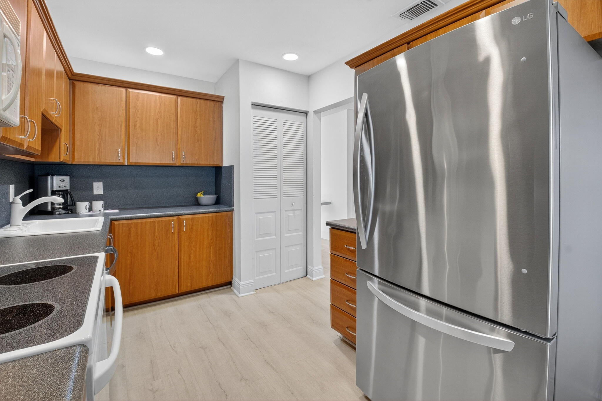 SOUTHPORT AT HUNTERS RUN - Residential