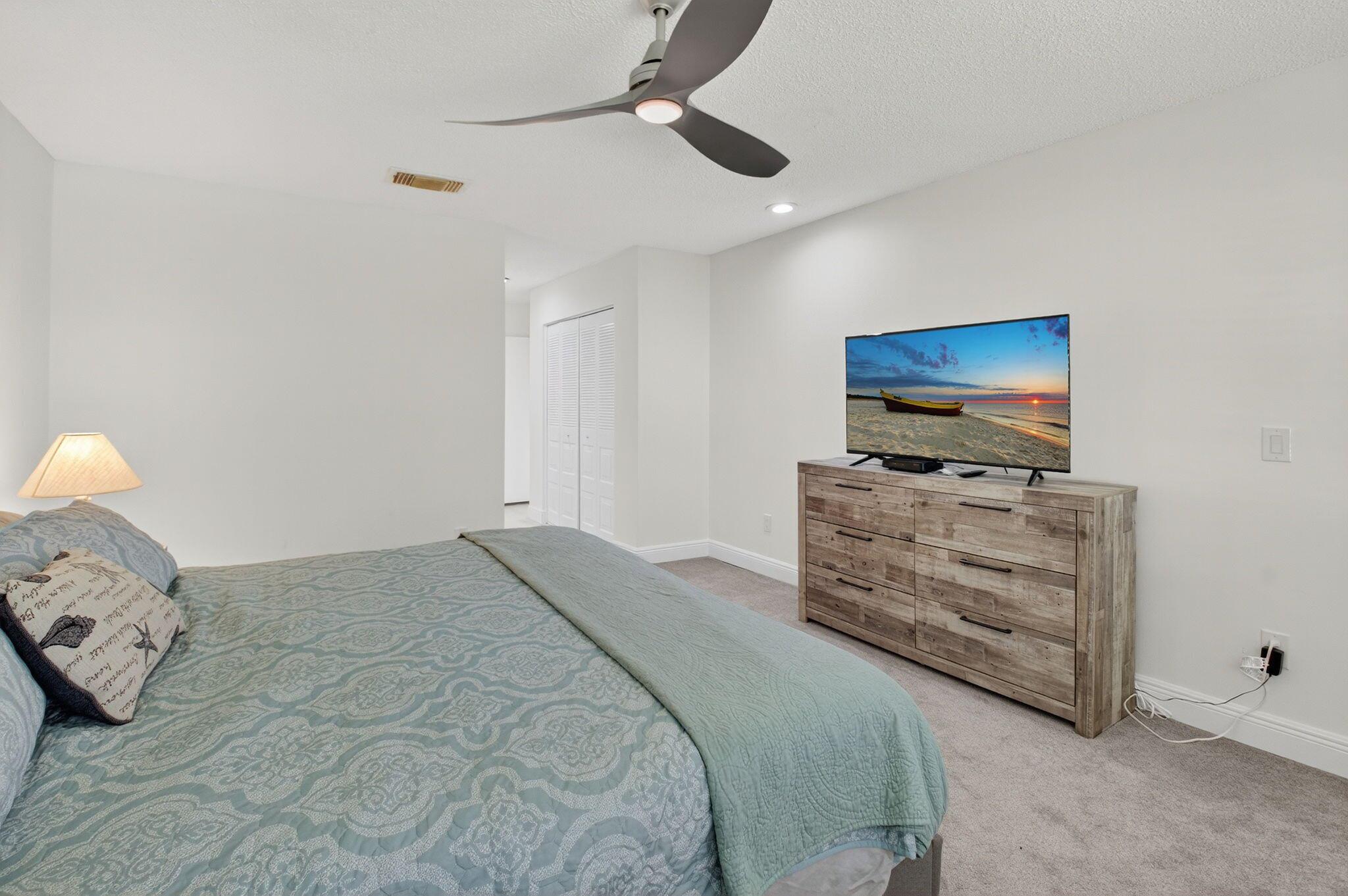 SOUTHPORT AT HUNTERS RUN - Residential