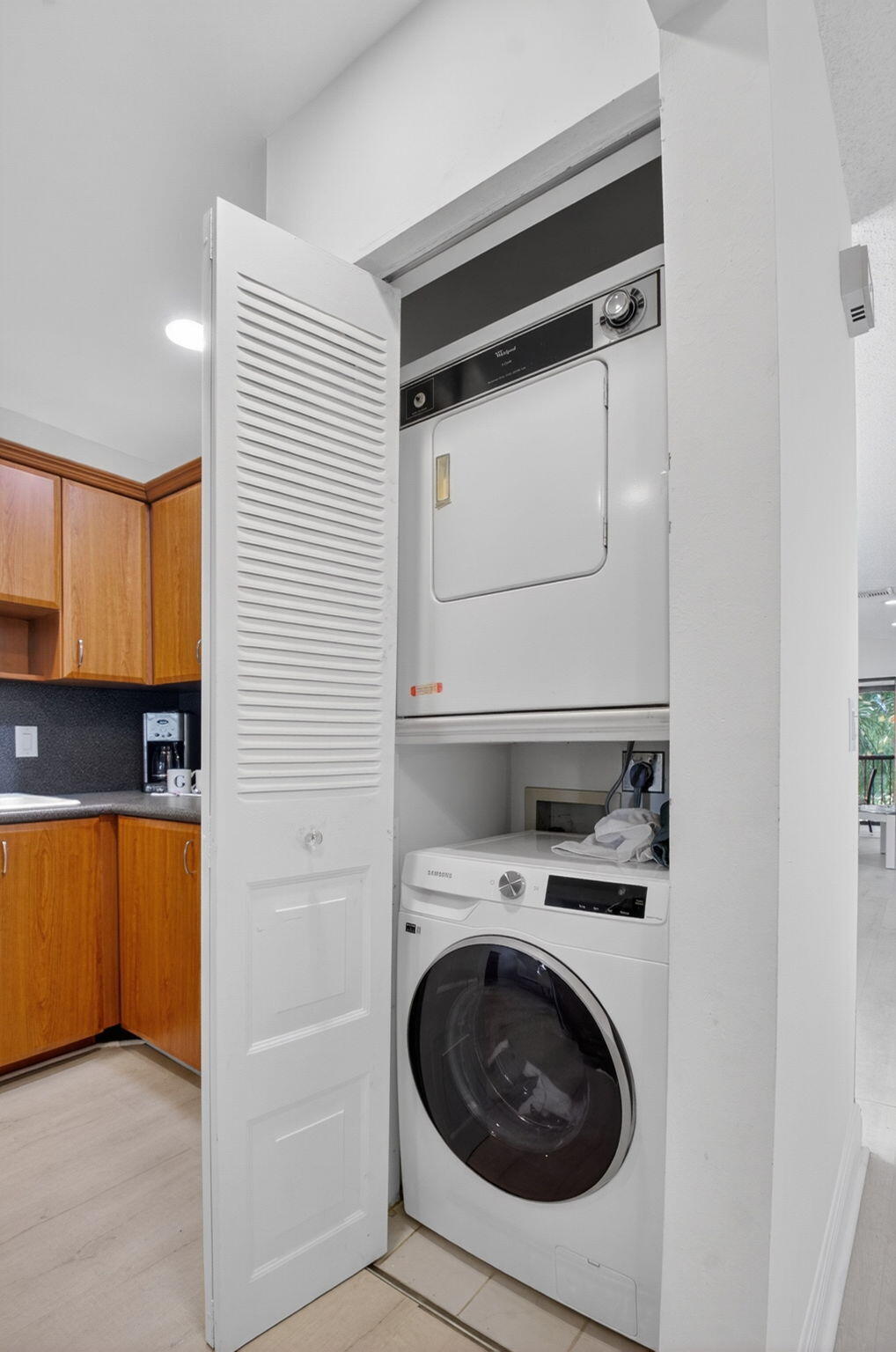 SOUTHPORT AT HUNTERS RUN - Residential