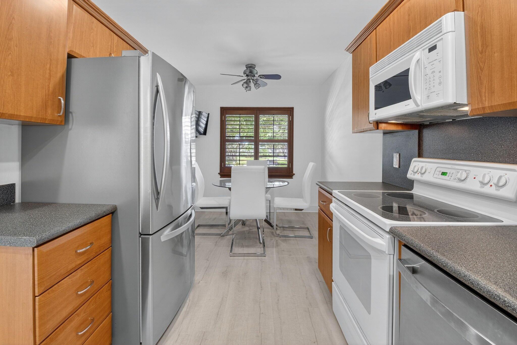 SOUTHPORT AT HUNTERS RUN - Residential