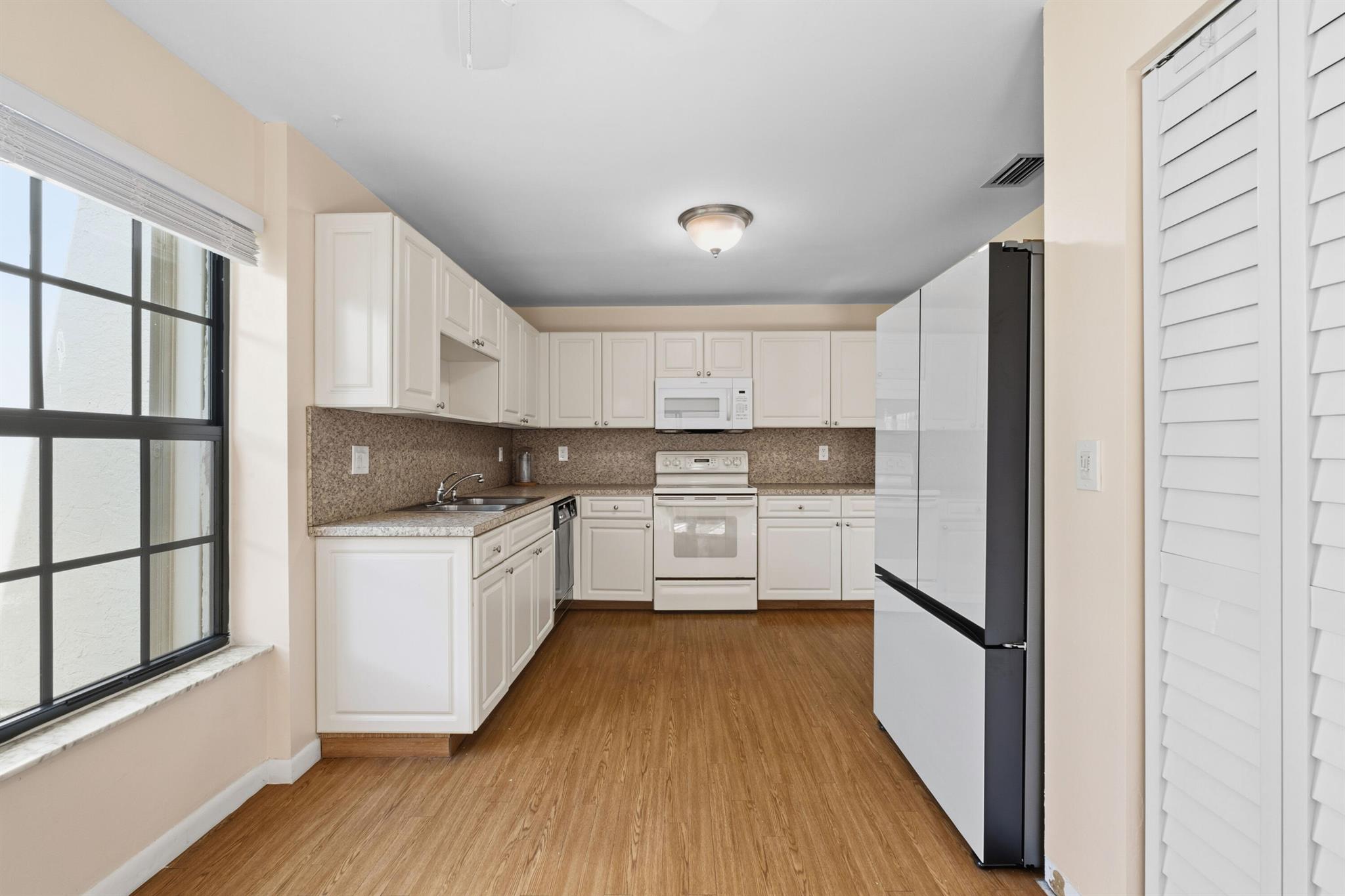 LUCERNE PARK CONDOS 1, 1A - Residential Lease