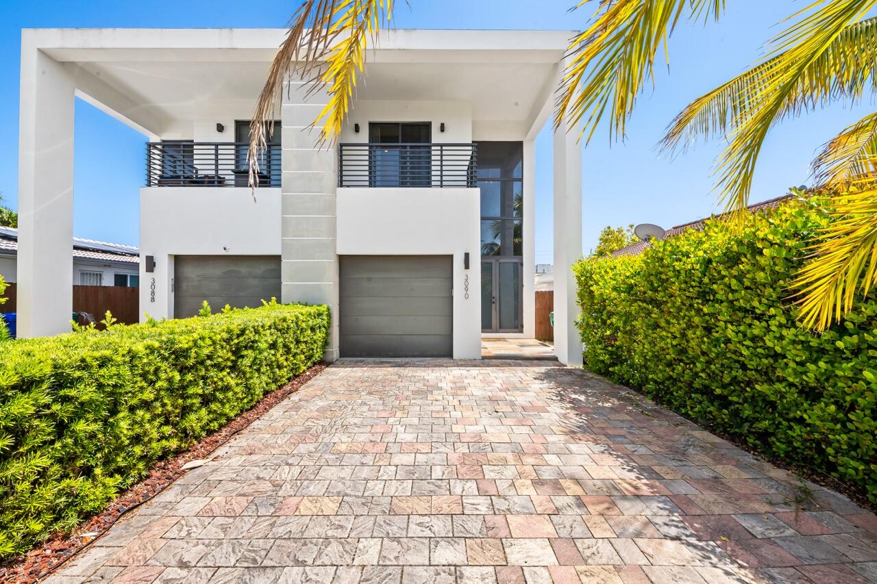 3090 SW 17th Street