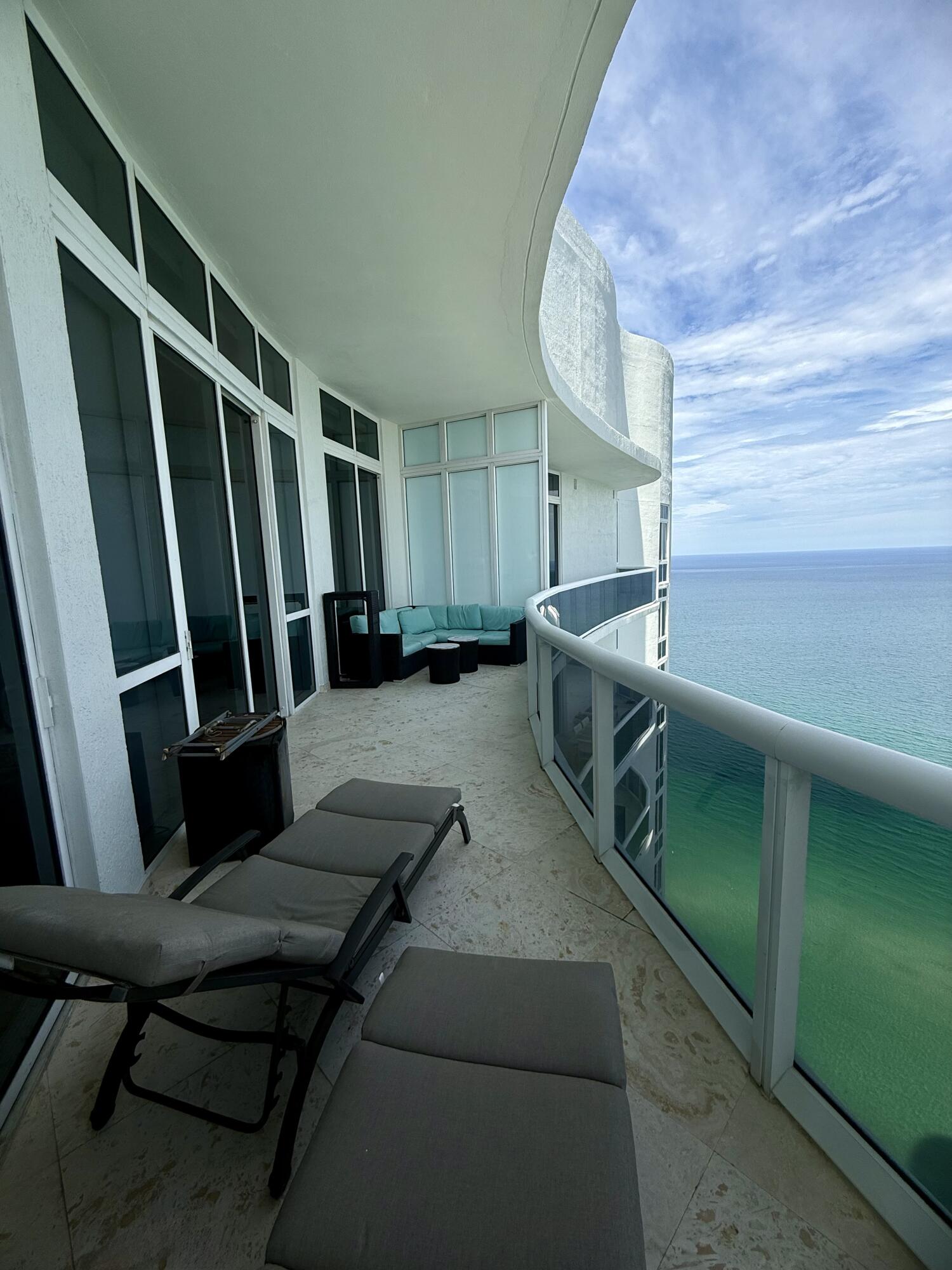 Trump Tower III - Residential