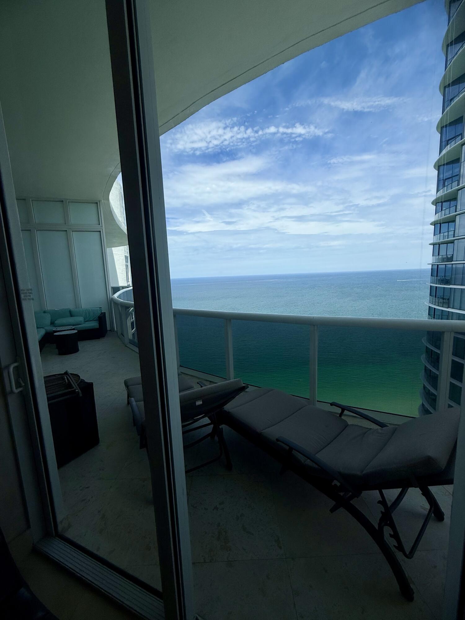 Trump Tower III - Residential
