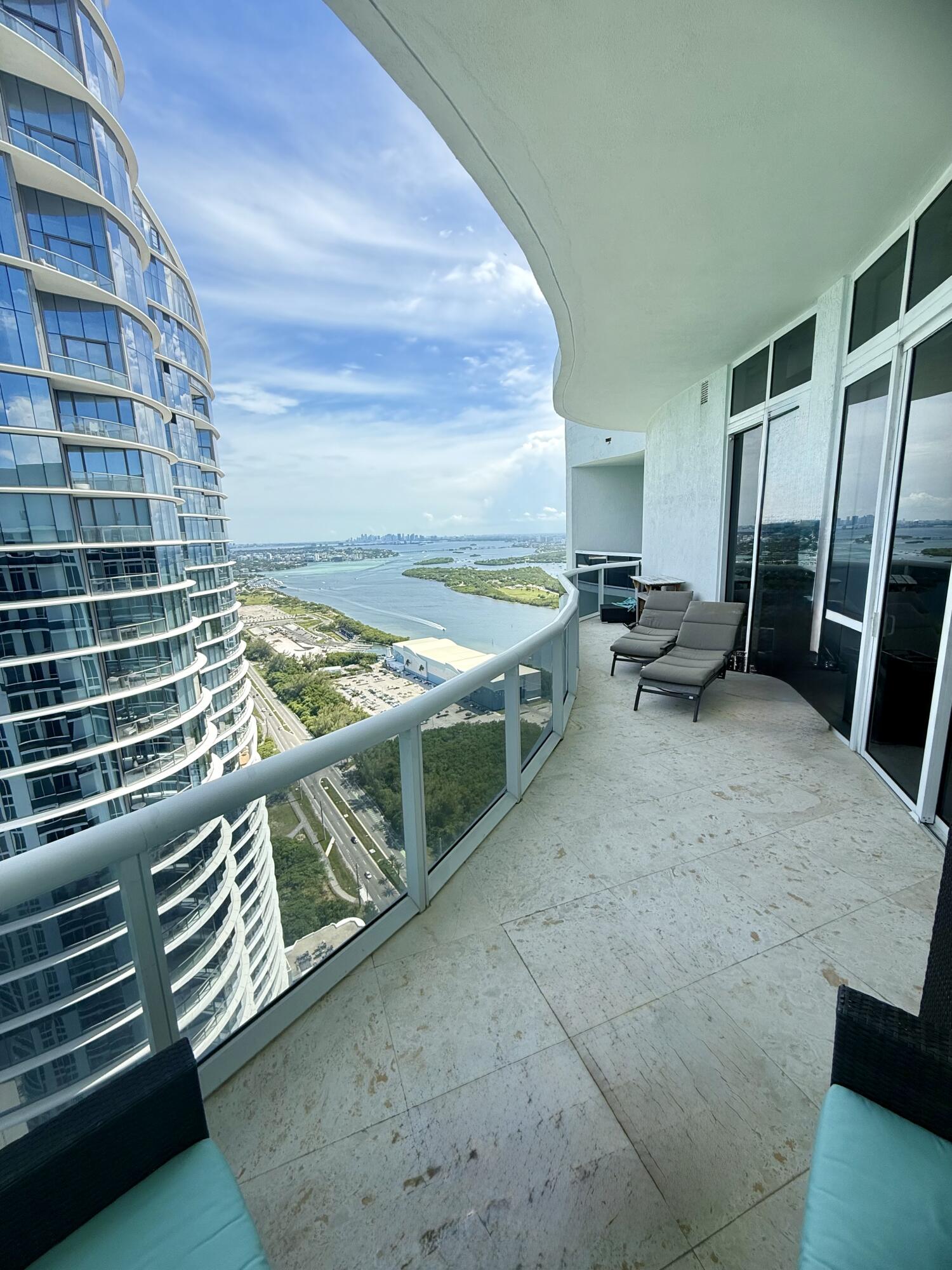 Trump Tower III - Residential