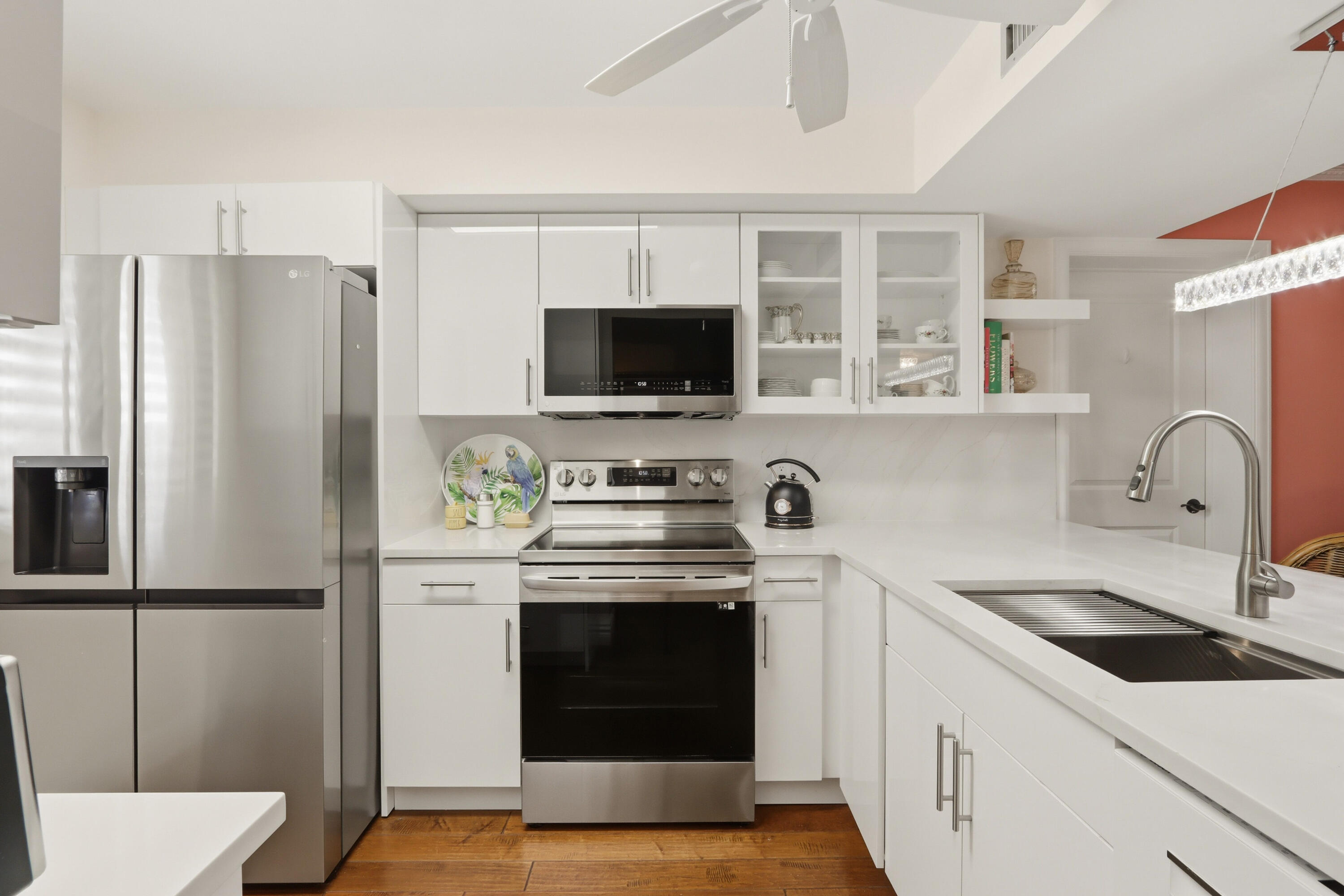 6133 Balboa Circle 302