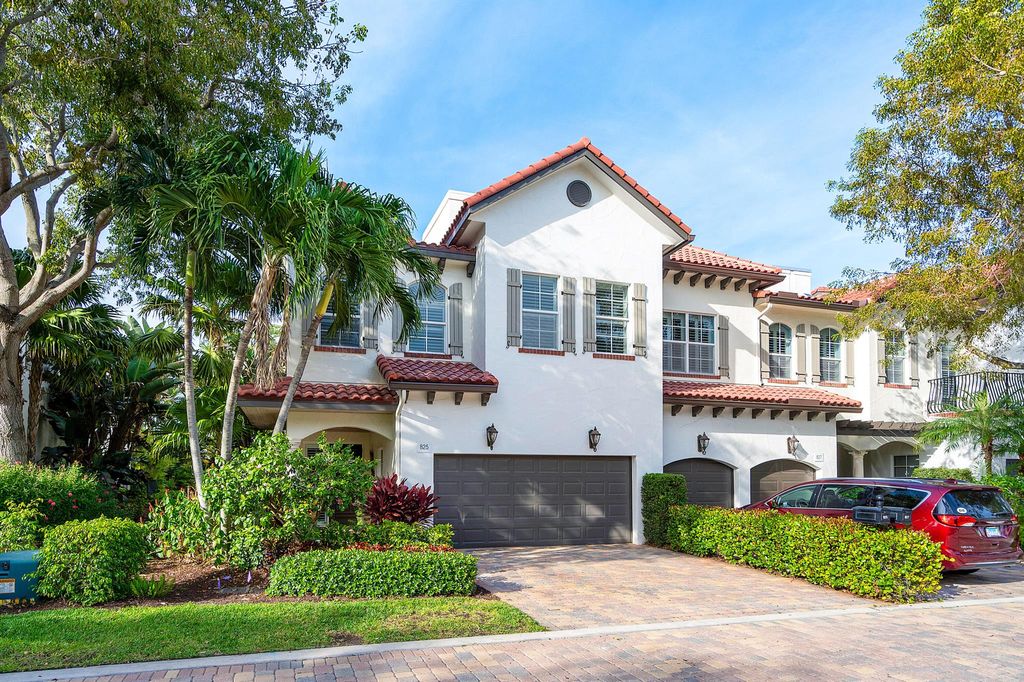 Photo of 825 Estuary Way, Delray Beach, FL 33483 (MLS # R10964853)