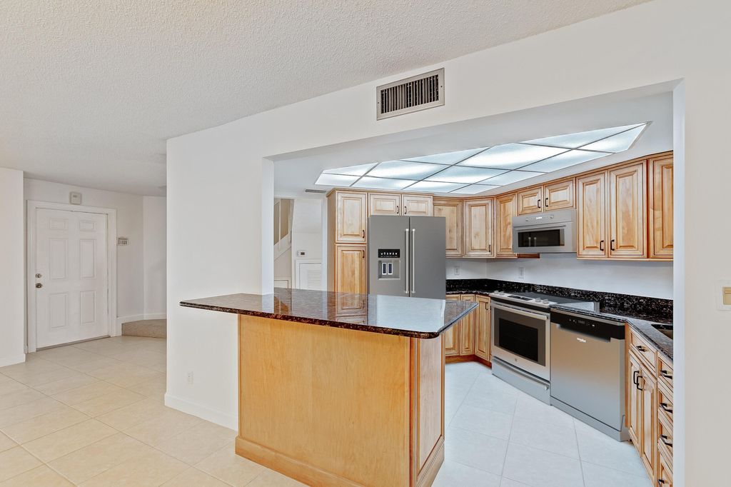Photo of 246 Seabreeze Circle, Jupiter, FL 33477 (MLS # R11006564)
