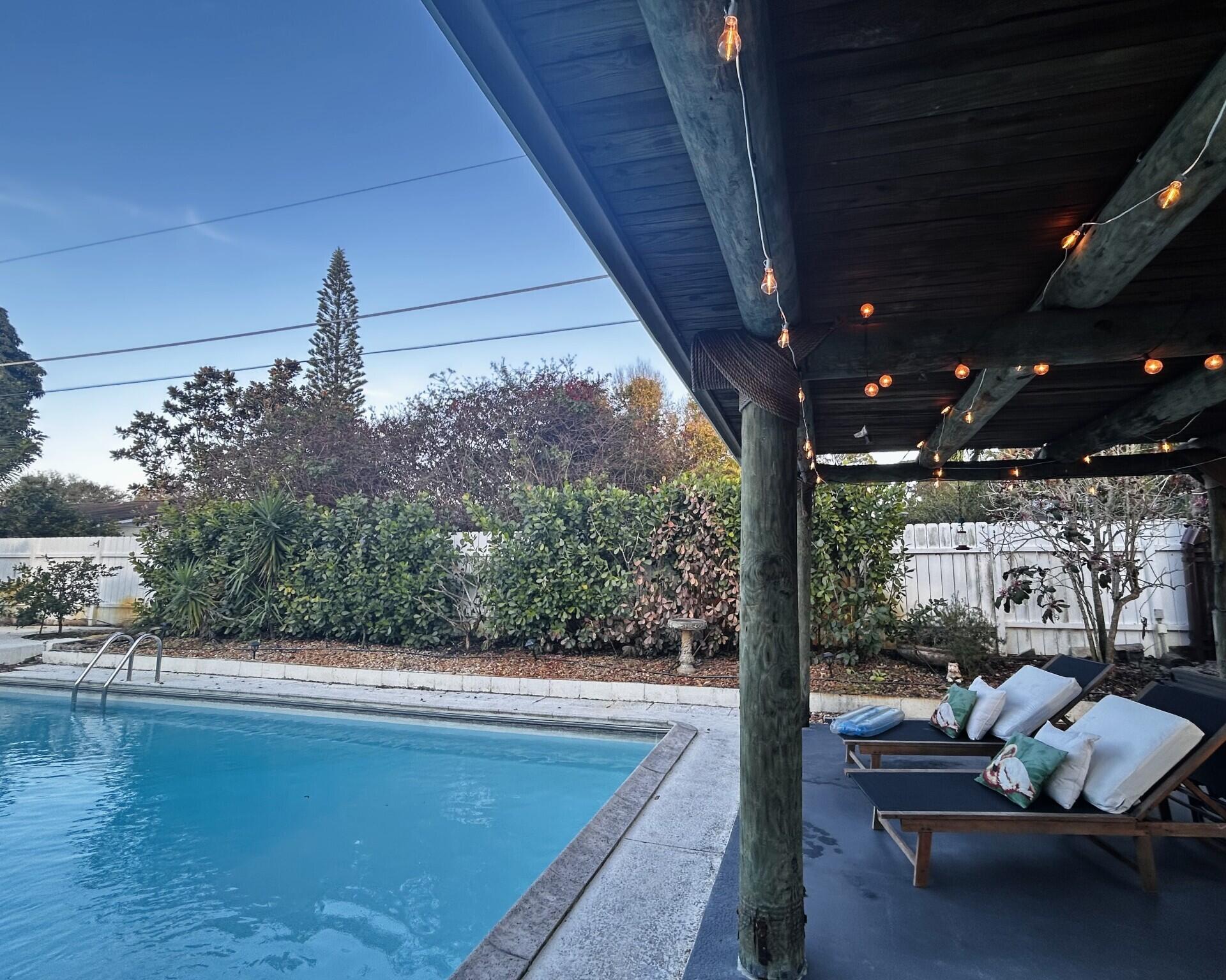 1301 SE Sandpiper Lane