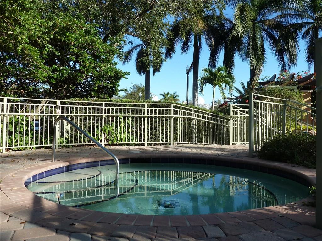 VILLAS AT HARBOR ISLES - Residential Lease