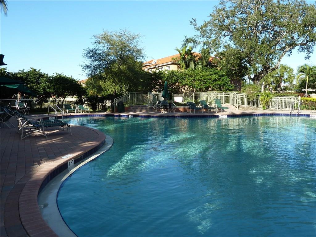 VILLAS AT HARBOR ISLES - Residential Lease