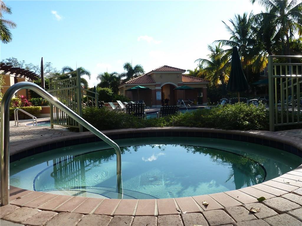 VILLAS AT HARBOR ISLES - Residential Lease