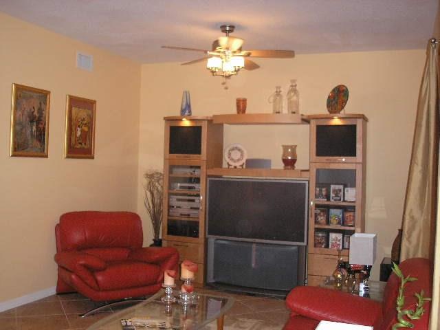 VILLAS AT HARBOR ISLES - Residential Lease