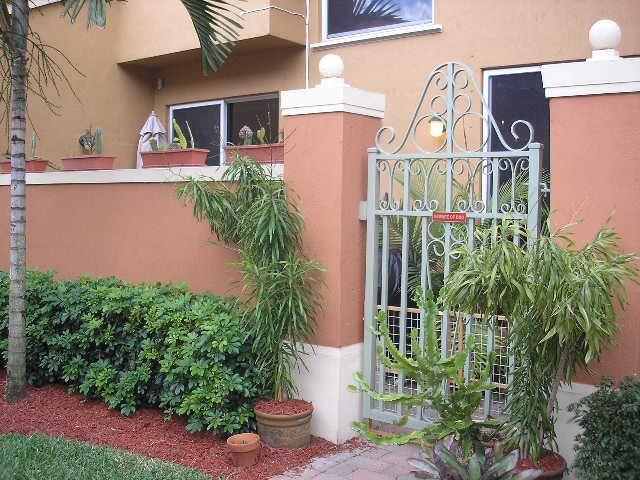 VILLAS AT HARBOR ISLES - Residential Lease