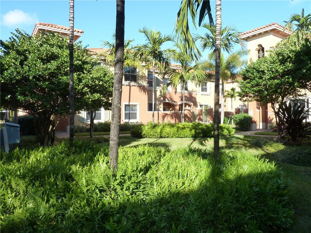 VILLAS AT HARBOR ISLES - Residential Lease