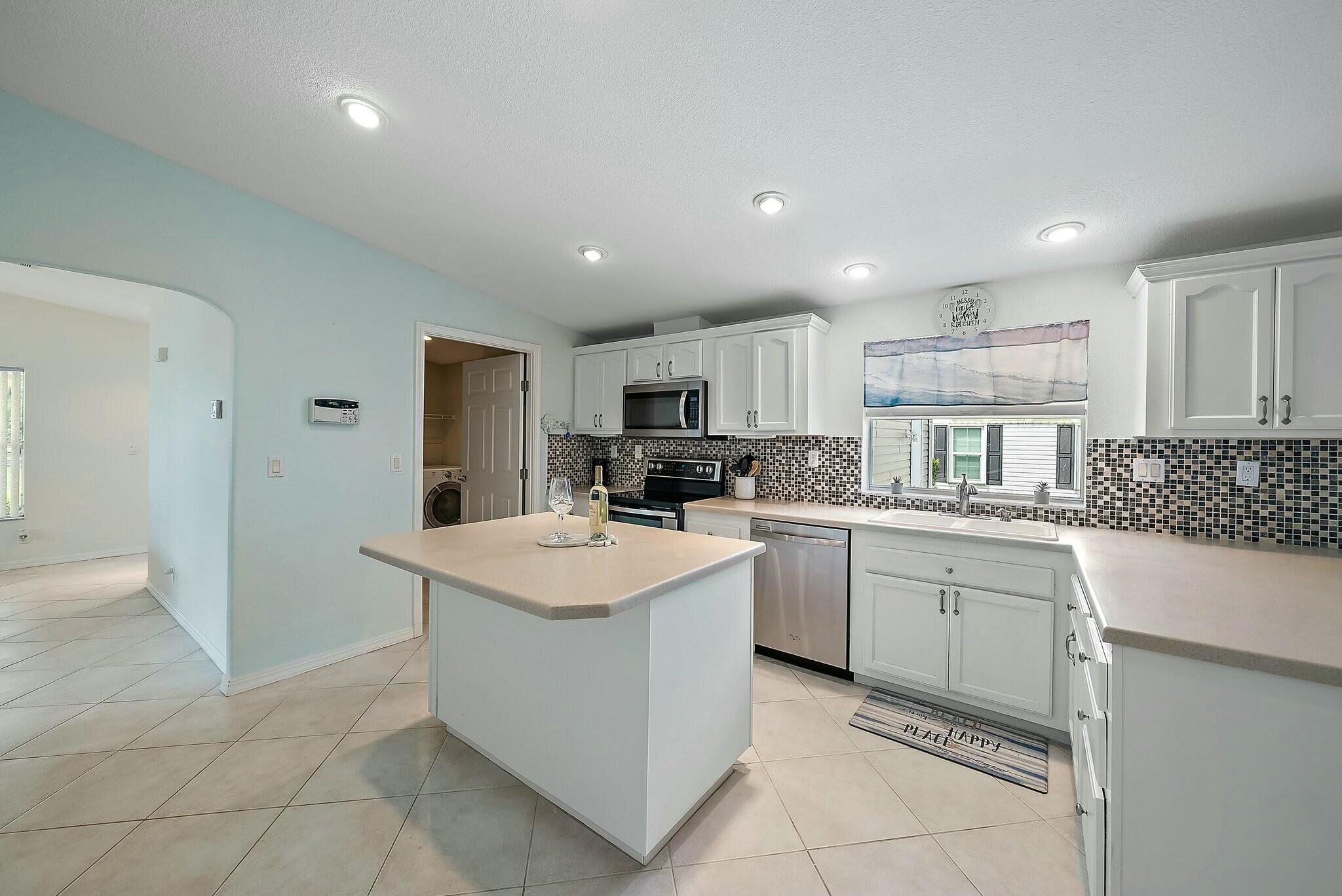 EAGLE'S RETREAT AT SAVANN - Residential