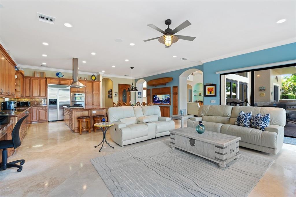 VENETIAN ISLES 3RD SEC - Residential