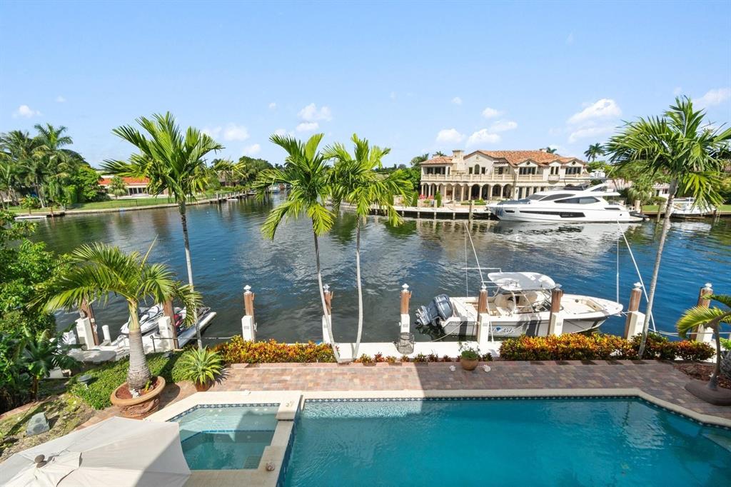 VENETIAN ISLES 3RD SEC - Residential