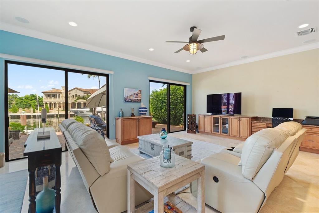 VENETIAN ISLES 3RD SEC - Residential