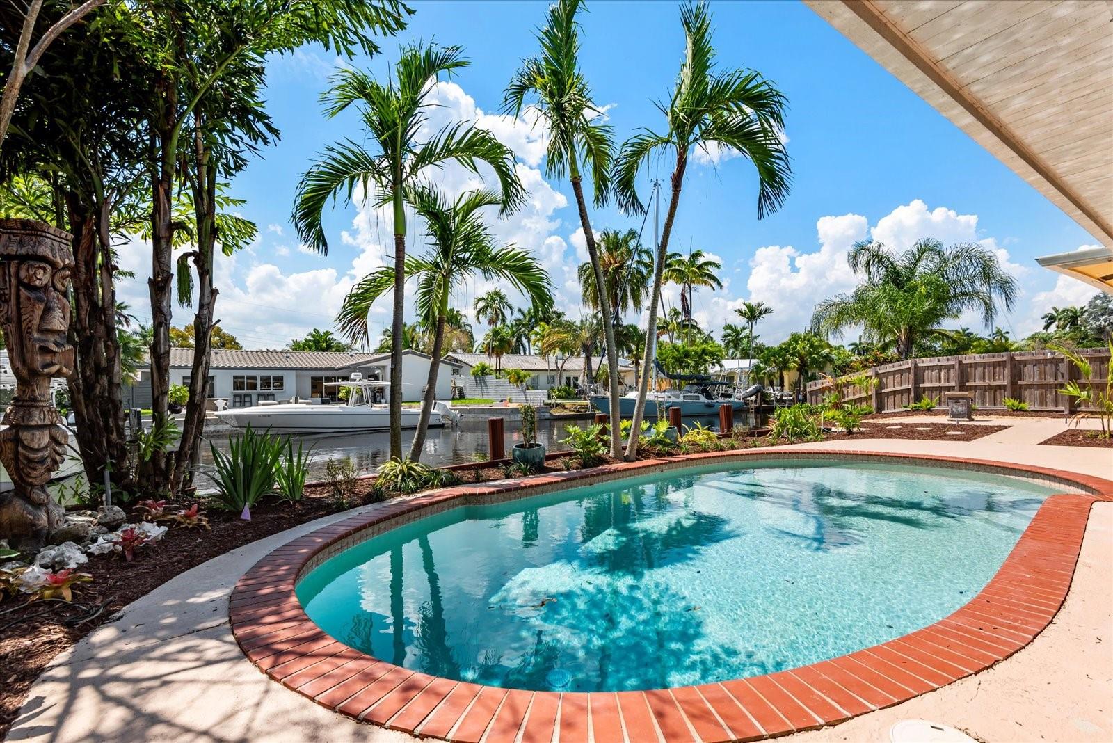 Tropical Point 2 54-27 B - Residential
