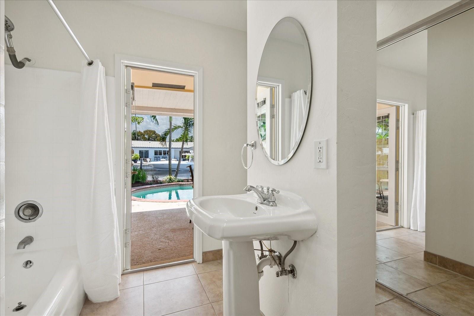 Tropical Point 2 54-27 B - Residential