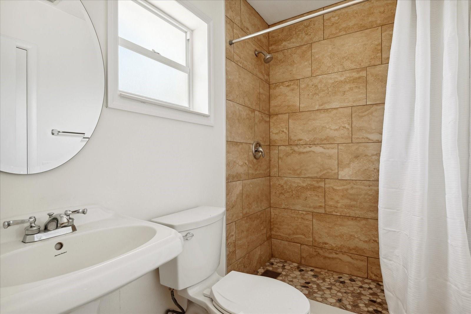Tropical Point 2 54-27 B - Residential