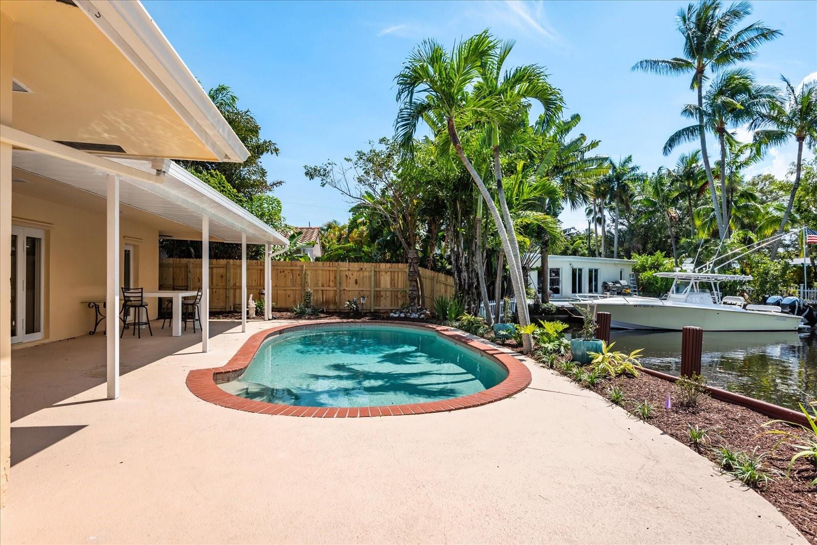 Tropical Point 2 54-27 B - Residential