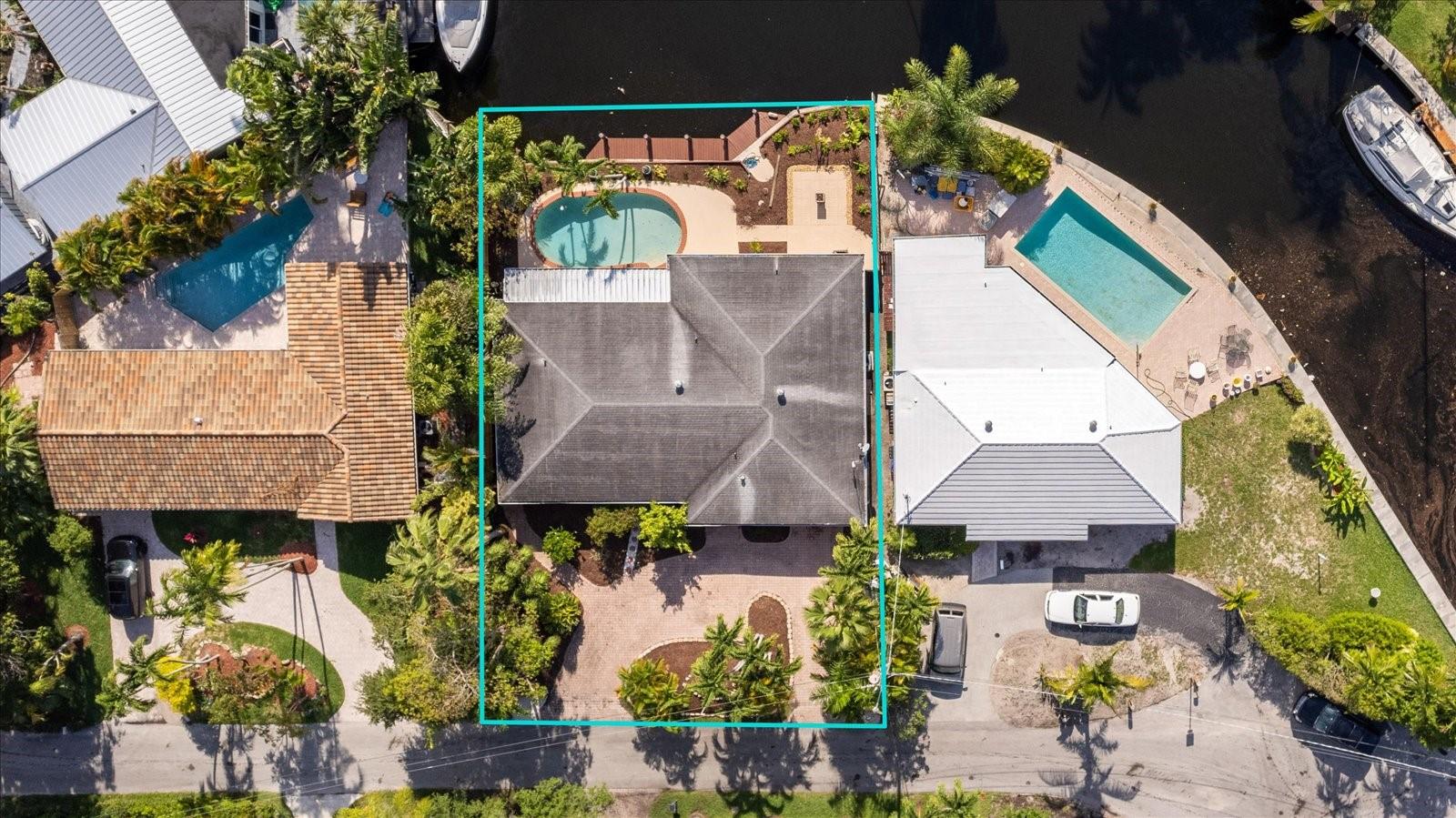 Tropical Point 2 54-27 B - Residential