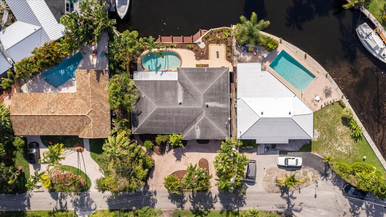 Tropical Point 2 54-27 B - Residential