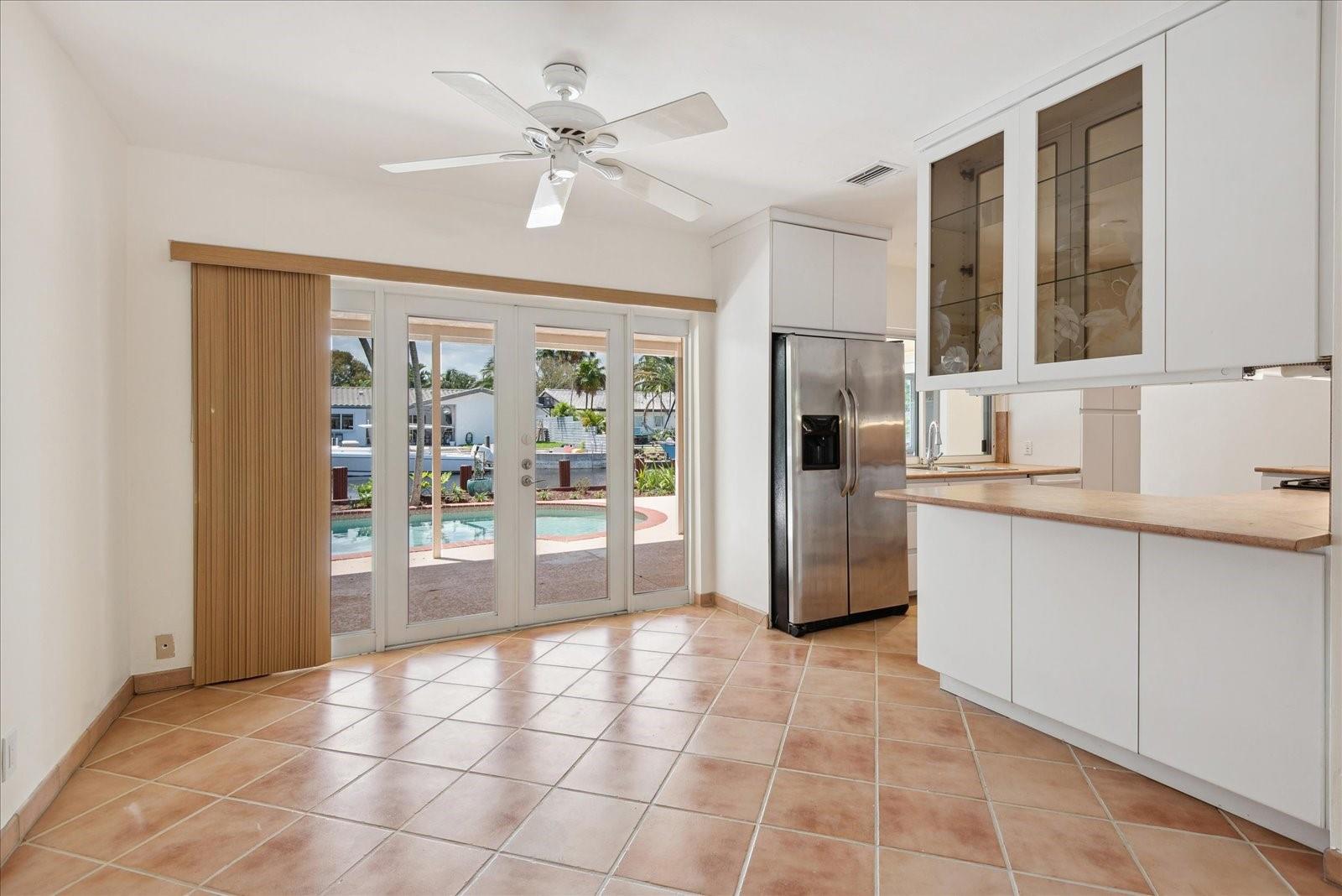 Tropical Point 2 54-27 B - Residential