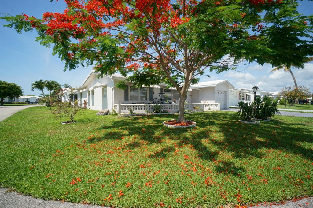 Photo of 1902 SW 16th Avenue, Boynton Beach, FL 33426 (MLS # R11095164)