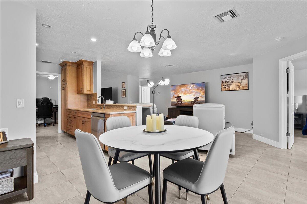 400 Crosswinds Drive B1