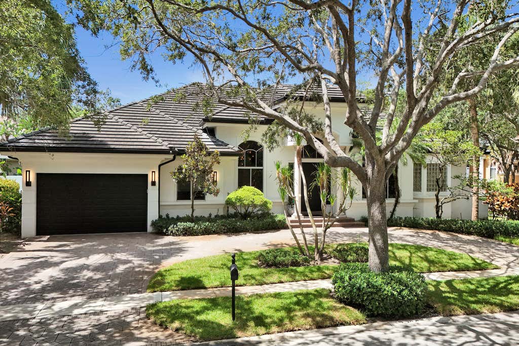 Photo of 3348 Oak Hill Street, Fort Lauderdale, FL 33312 (MLS # B26049210)