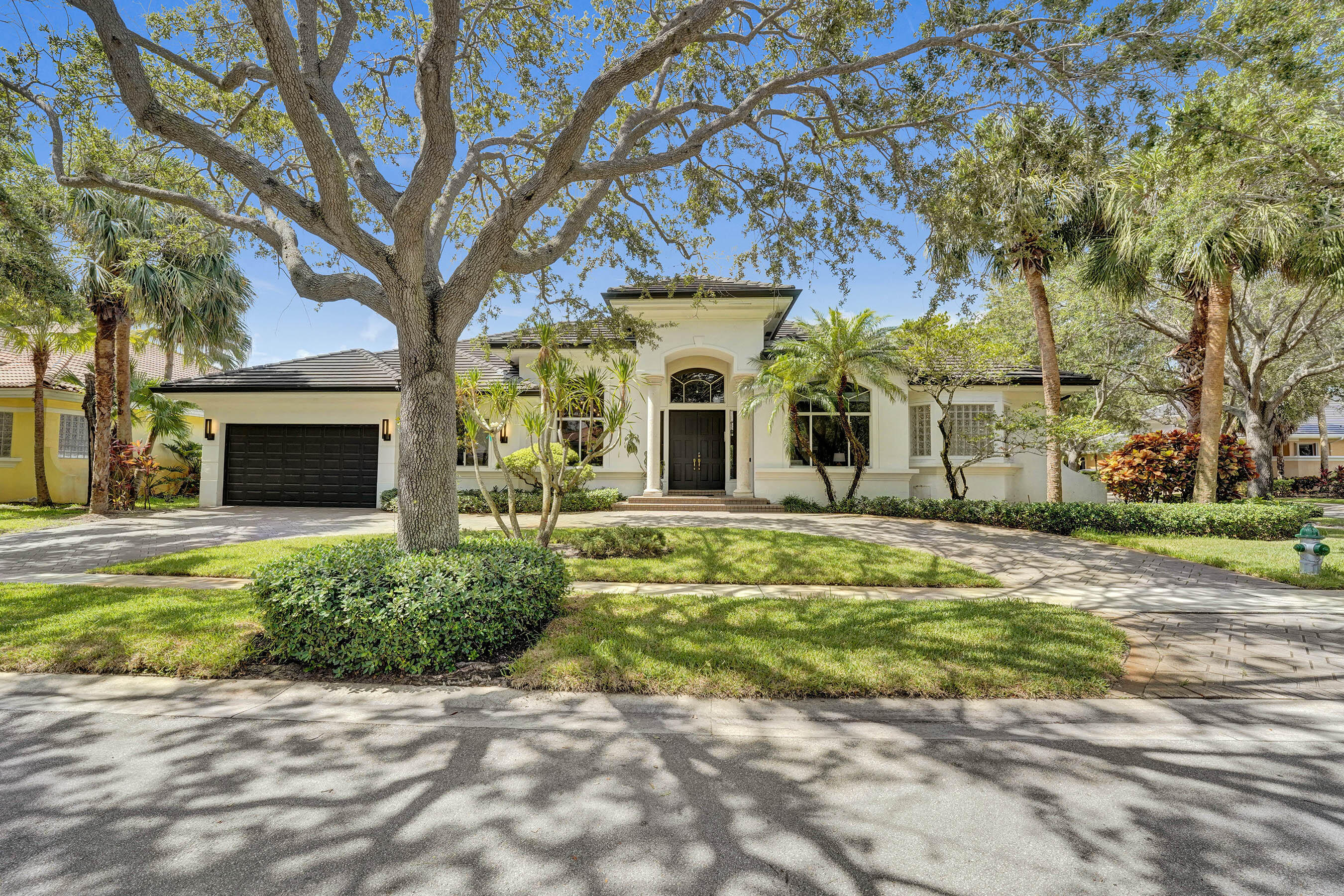 3348 Oak Hill Street