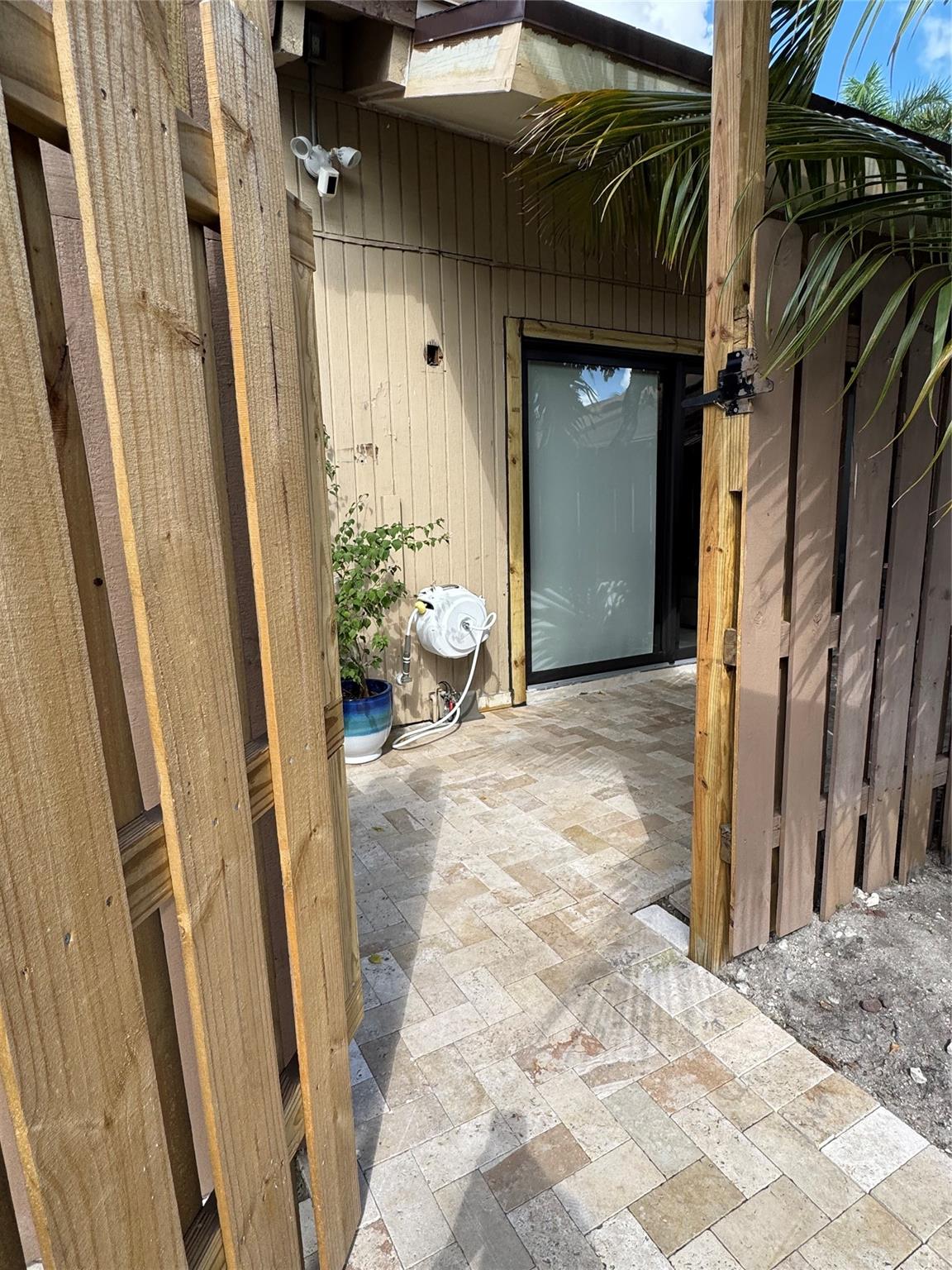 ARROWHEAD GOLF AND TENNIS - Residential