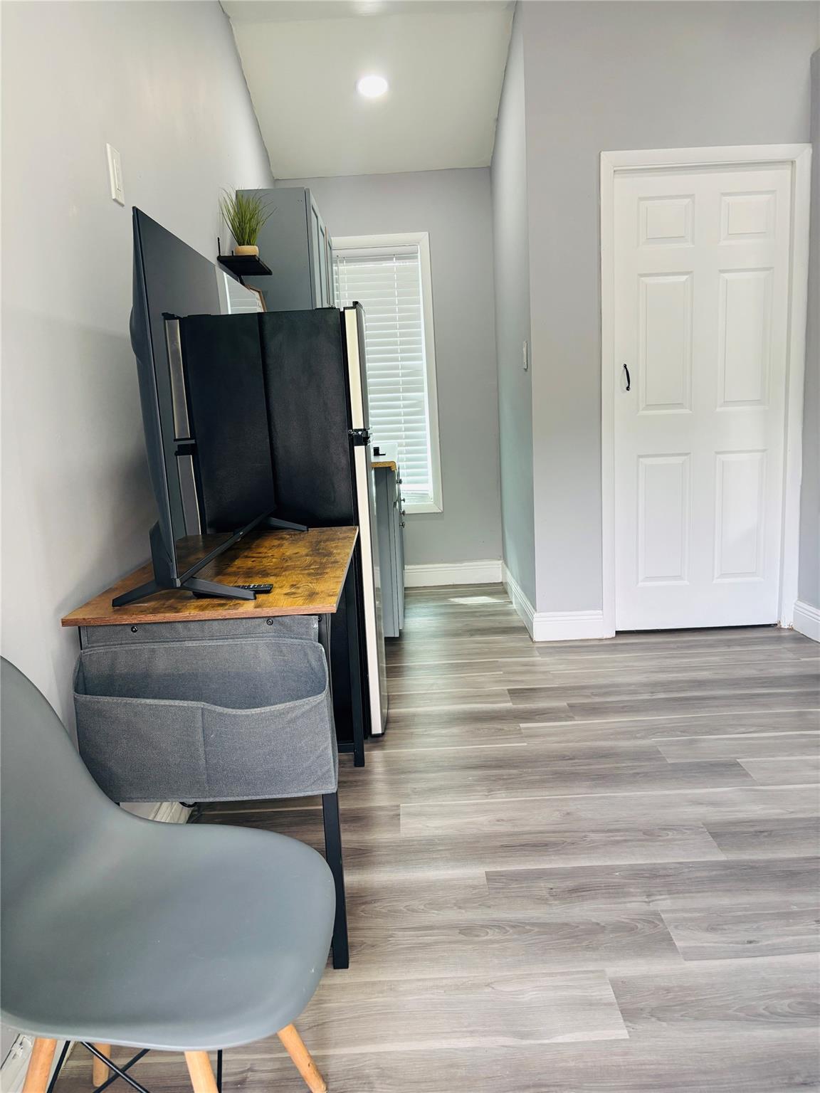 Gillcrest 34-12 B - Residential Lease