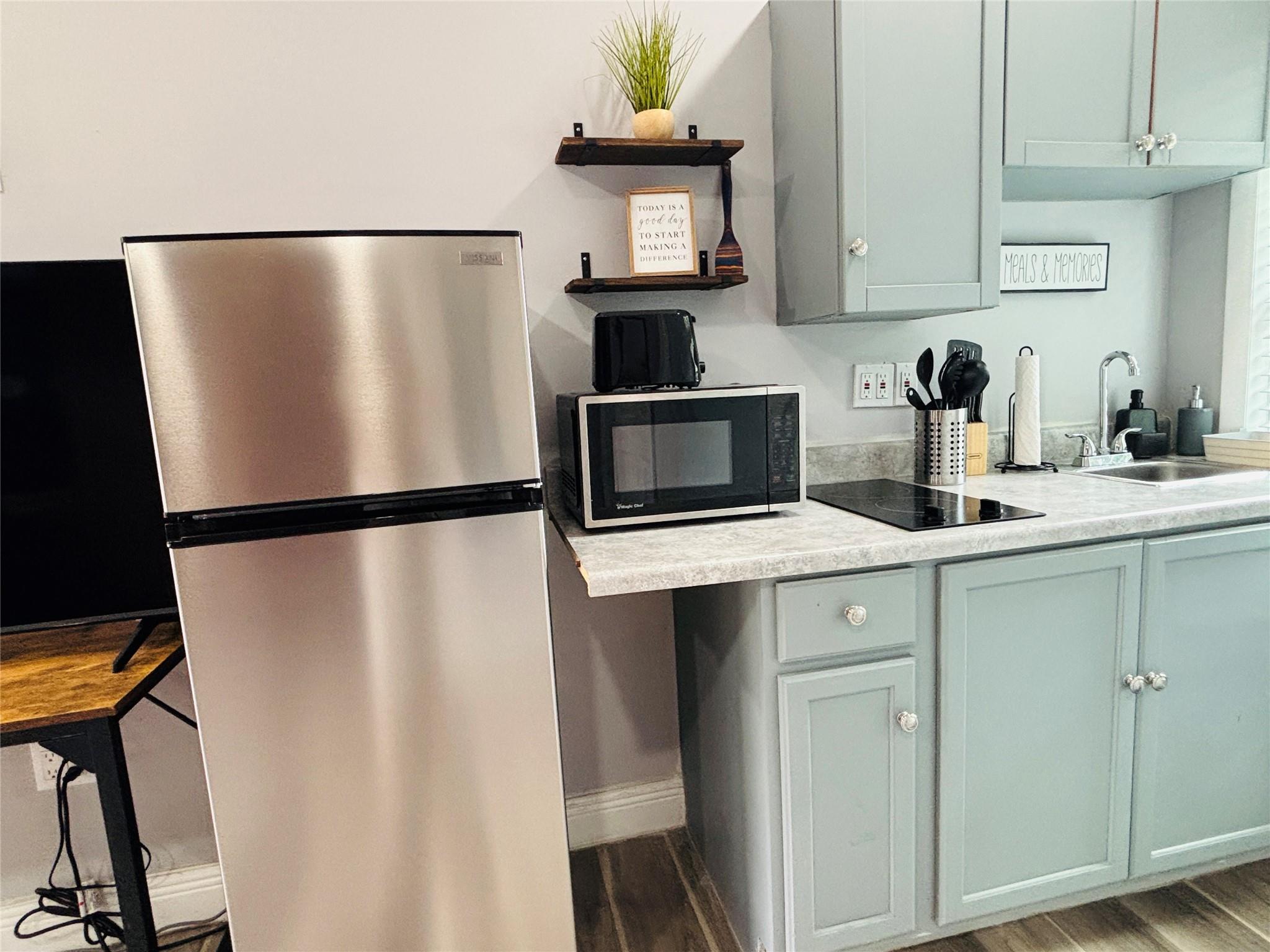 Gillcrest 34-12 B - Residential Lease