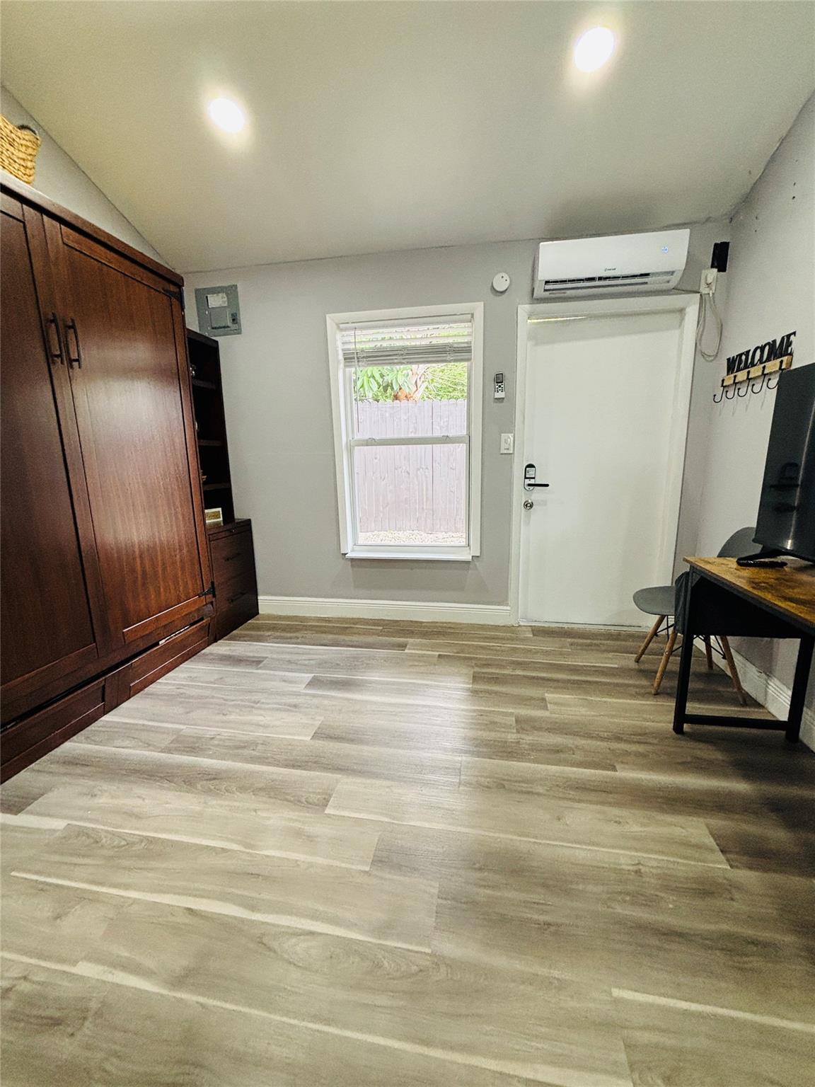 Gillcrest 34-12 B - Residential Lease