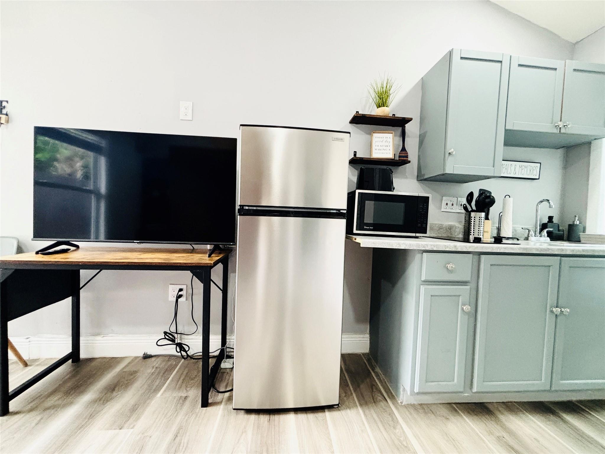 Gillcrest 34-12 B - Residential Lease