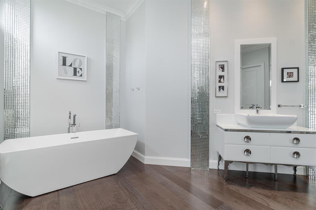 ROYAL PALM YACHT & COUNTR - Residential