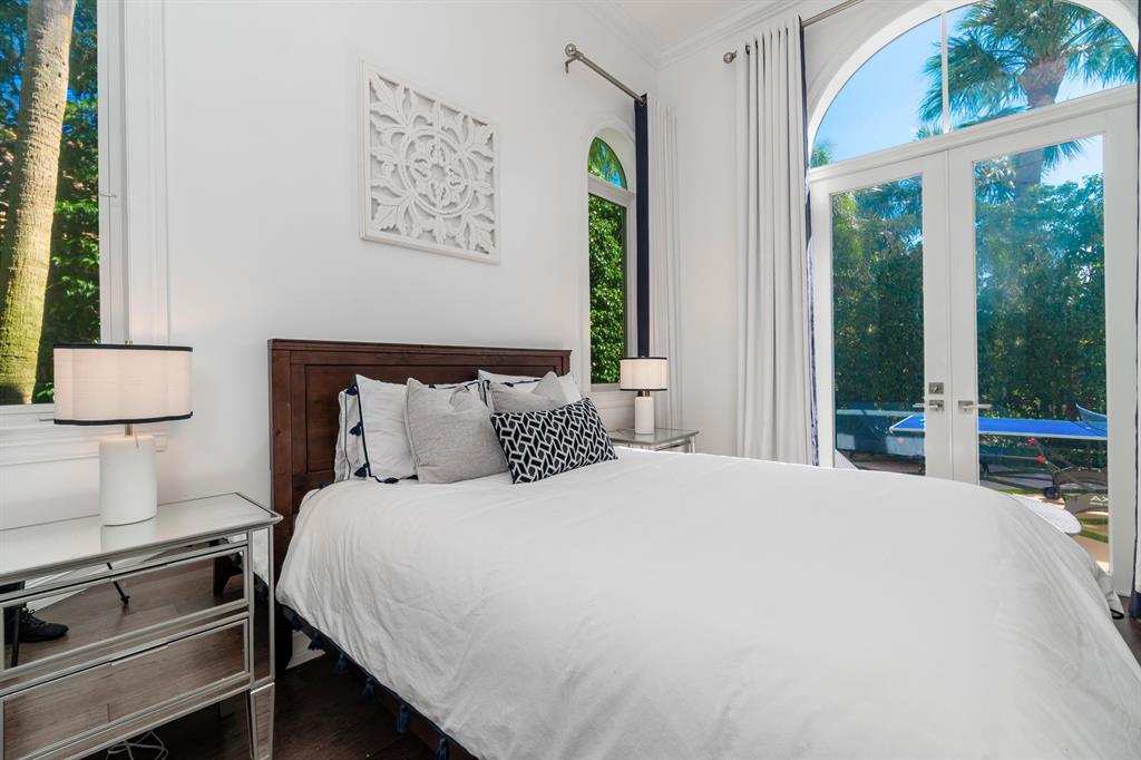 ROYAL PALM YACHT & COUNTR - Residential