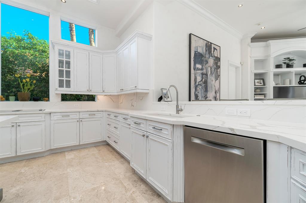 ROYAL PALM YACHT & COUNTR - Residential