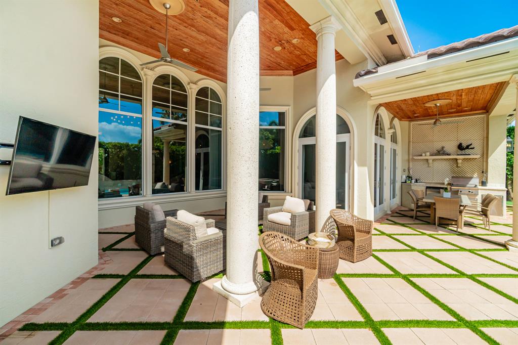 ROYAL PALM YACHT & COUNTR - Residential