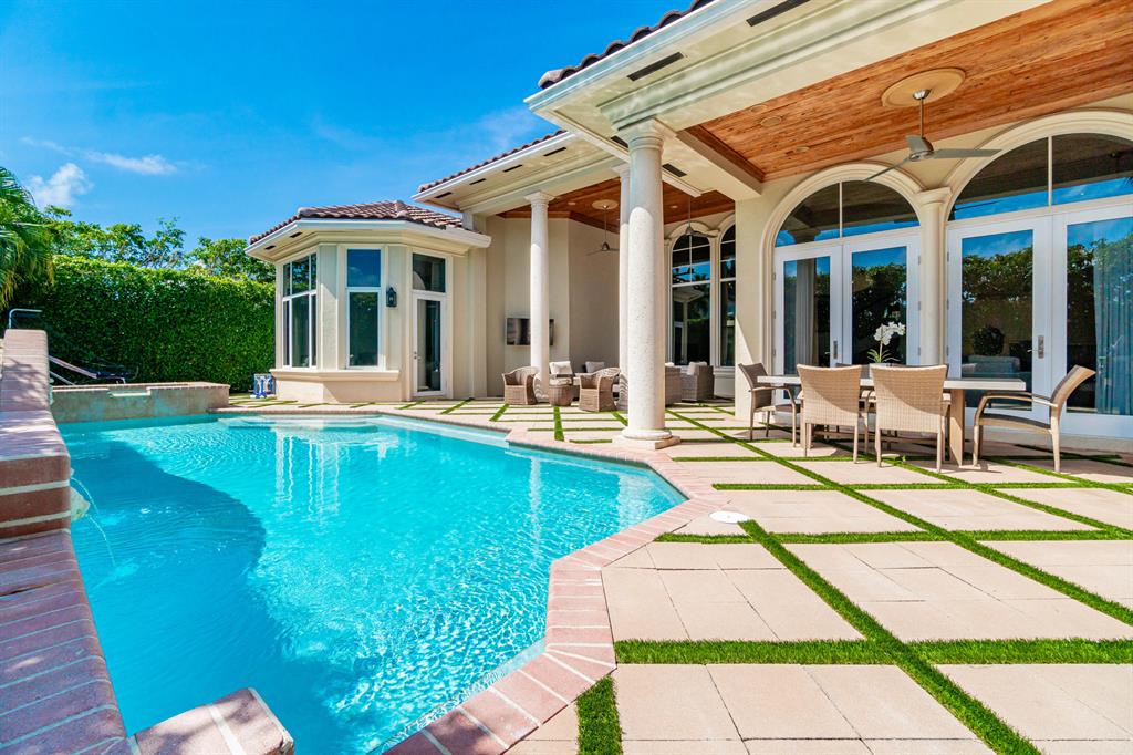 ROYAL PALM YACHT & COUNTR - Residential