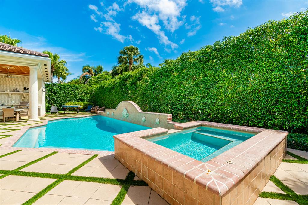 ROYAL PALM YACHT & COUNTR - Residential