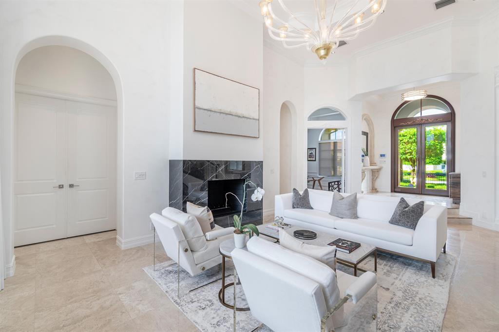 ROYAL PALM YACHT & COUNTR - Residential