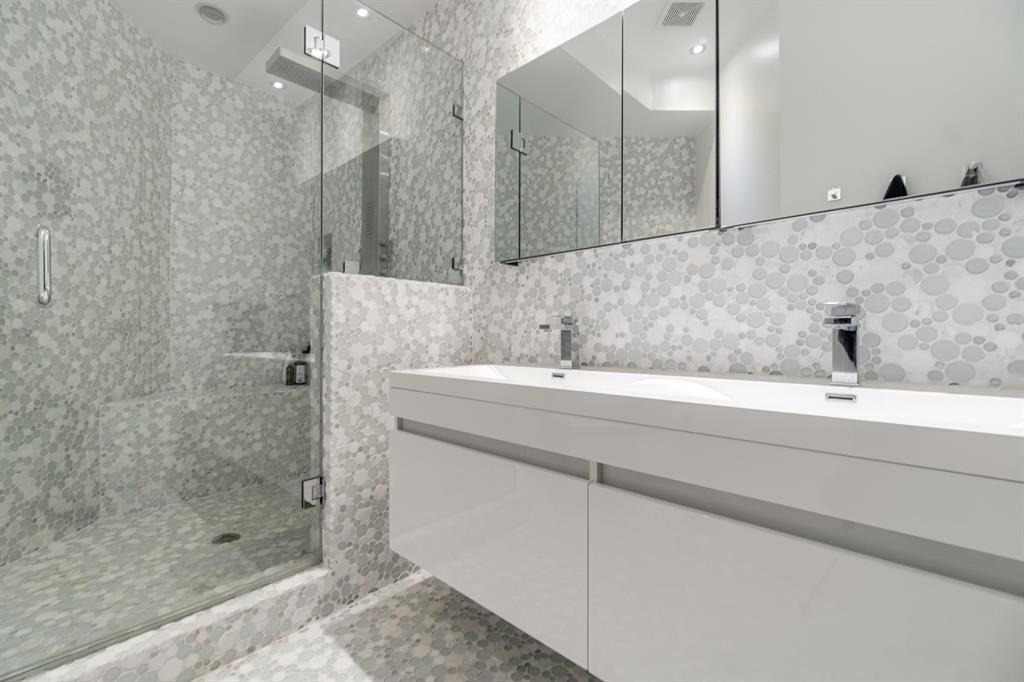 ROYAL PALM YACHT & COUNTR - Residential