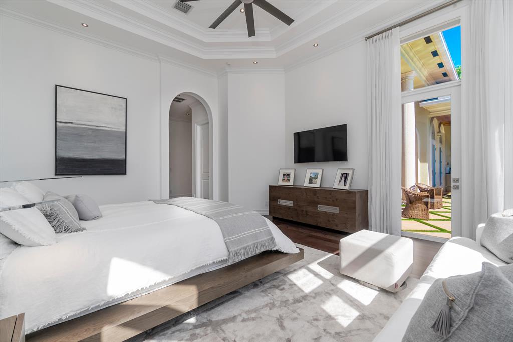 ROYAL PALM YACHT & COUNTR - Residential